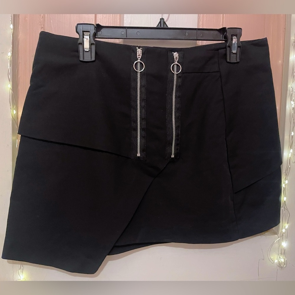 Zara Black Mini Skirt with Asymmetrical Zipper Accents